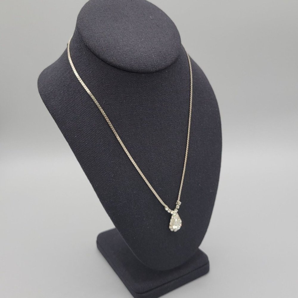 Womens Silver Tone Chain Fashion Necklace Teardrop Crystal Pendant 17 in - Picture 4 of 8